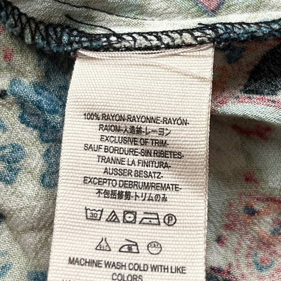 Free People Lovely Dreams Floral Black Noir Bohemian Tunic Size Small - Picture 8 of 10